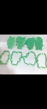 Hello kitty Halloween cookie cutters with stamps and handles